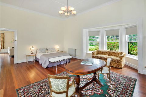 Eurambeen Historic Homestead And Gardens - Tourism Guide 2