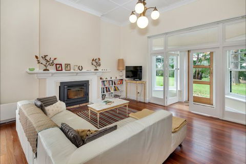 Eurambeen Historic Homestead And Gardens - Tourism Guide 3
