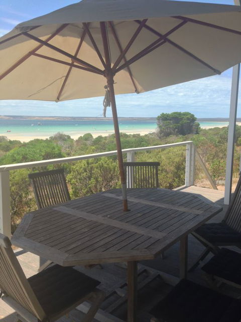 Alchemy On Island Beach - Tourism Guide 5