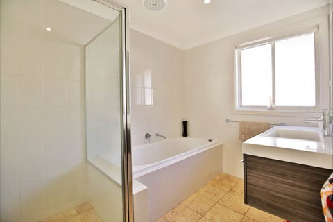 Escape At Culburra - Travel Search 8