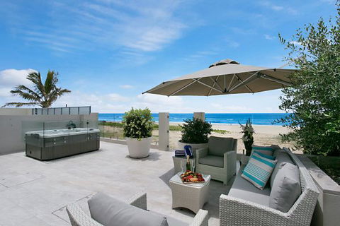 Oceans 74 - An Elite Holiday Home - Tourism Guide 10