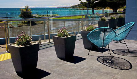 Penguin Beachfront Apartments - Tourism Guide 0