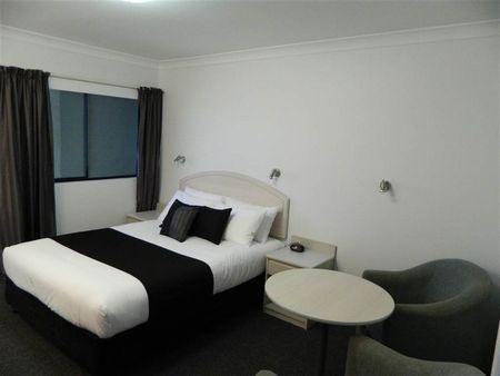 Alabaster Lodge Motor Inn - Tourism Guide 7