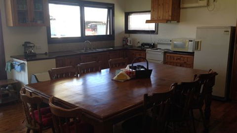 Twin Palms Cottage - Tourism Guide 3