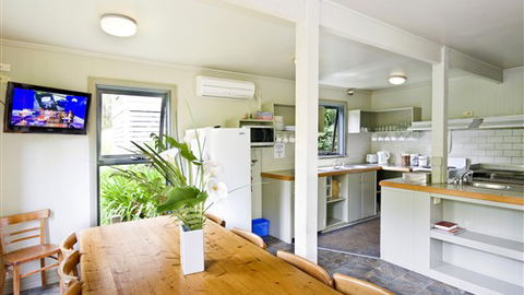 Great Ocean Road Cottages & Backpackers - Tourism Guide 4