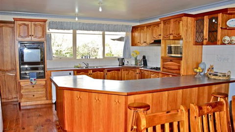 Annie's Garden Retreat - Tourism Guide 4