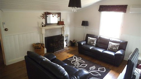 Goldfields Cottage - Travel Agents 7