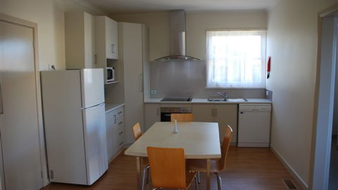 Ballarat Cottage On Park - Tourism Guide 3