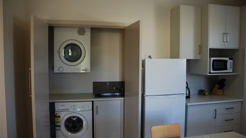 Ballarat Cottage On Park - Tourism Guide 4