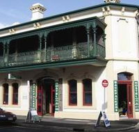 Adelaide's Shakespeare Backpackers International Hostel - Tourism Guide