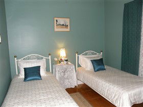 Angaston Rose B&B - Tourism Guide 1