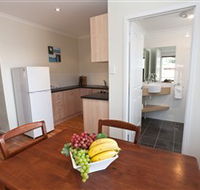 Bay 10 Accommodation - Travel Agents