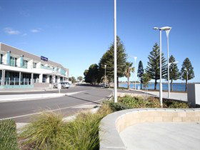 Ceduna Foreshore Hotel Motel - Travel Agents 0