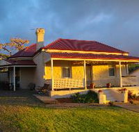 Charlie Bates Cottage - Tourism Guide
