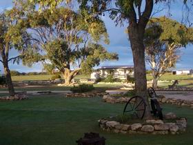 Coodlie Park Farm Retreat - Travel Agents 0