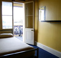 Glenelg Beach Hostel - Tourism Guide