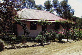 Settlers Cottage - Tourism Guide 1