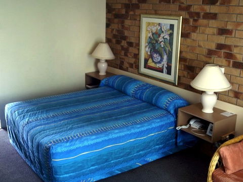 AAA Lancaster Court Motel - Tourism Guide 0