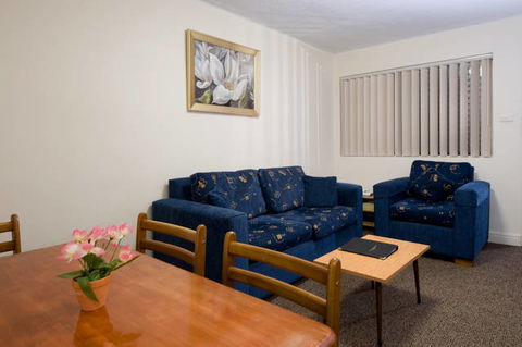 Aabon Holiday Apartments & Motel - Tourism Guide 5