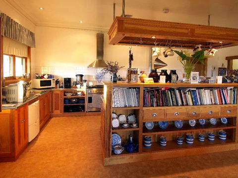 Abbotsford Country House - Tourism Guide 3