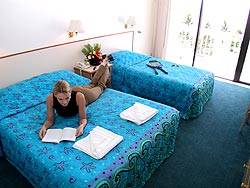 Acacia Court Hotel - Travel Agents 3