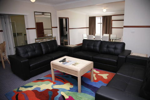 Across Country Motor Inn - Tourism Guide 2