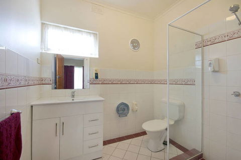 Adelaide City Fringe Serviced Apartments & Motel - Tourism Guide 3