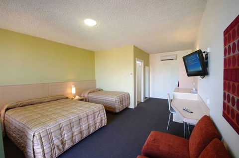 Adelaide Road Motor Lodge - Tourism Guide 0