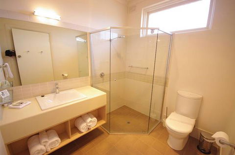 Adelaide Road Motor Lodge - Tourism Guide 1
