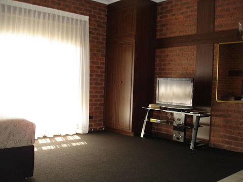 Albury Townhouse - Tourism Guide 1