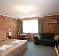 Allan Cunningham Motel and Old Wagon Restaurant - Tourism Guide
