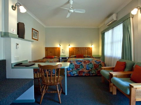 Alluna Motel - Tourism Guide 1