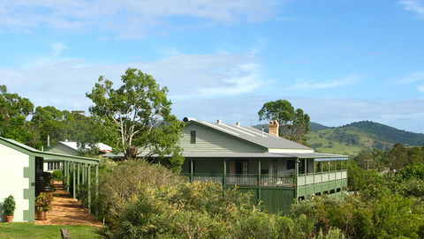 Amamoor Lodge - Tourism Guide 3