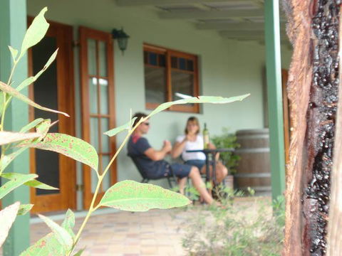 Amamoor Lodge - Tourism Guide 1