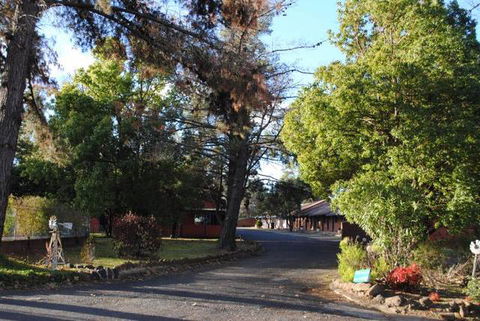 Amber Court Coonabarabran - Tourism Guide 1