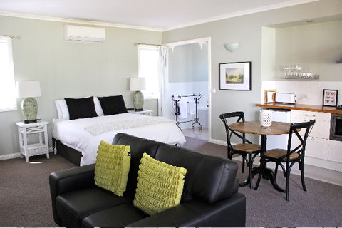 Amelina Cottages - Tourism Guide 1