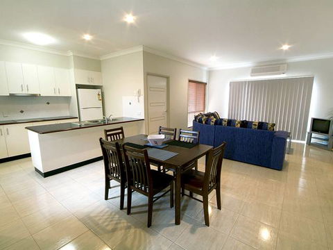 Annand Mews Serviced Apartments - Tourism Guide 0