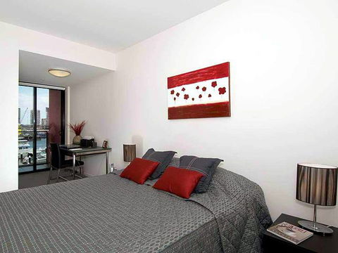 Apartments@Docklands - Tourism Guide 1