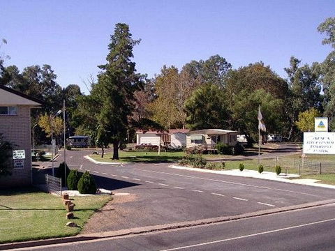 Apex Riverside Park - Tourism Guide 0