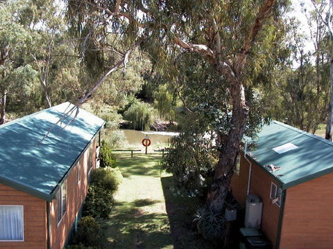 Apex Riverside Park - Tourism Guide 1
