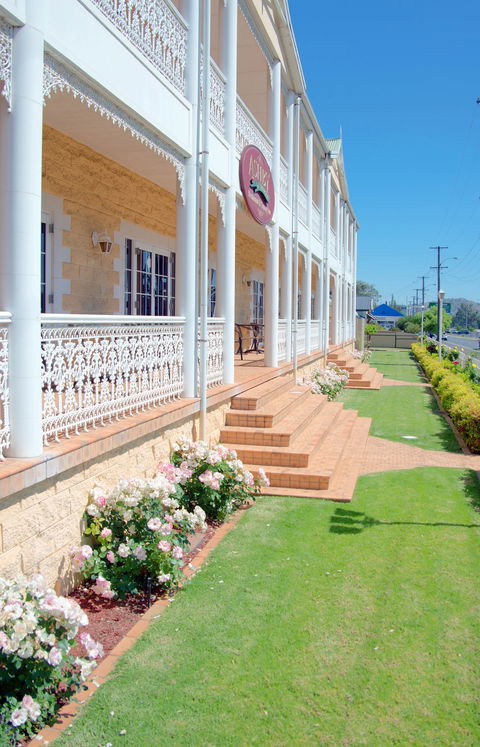 Ashby House Motor Inn - Tourism Guide 1