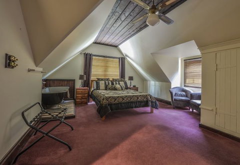 Gold Mine Guesthouse - Travel Agents 1