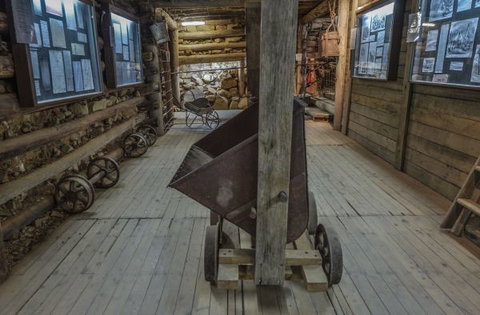 Gold Mine Guesthouse - Travel Agents 7