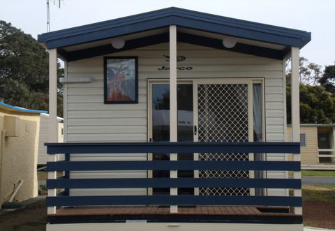 Lake Colac Caravan Park - Tourism Guide 4