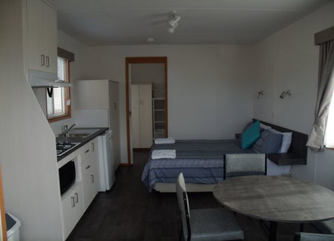 Lake Colac Caravan Park - Tourism Guide 5