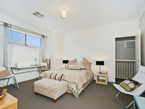 Century 21 SouthCoast: The Residence - Tourism Guide 3