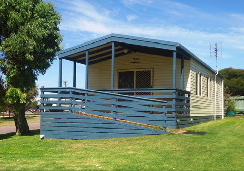 Elliston Waterloo Bay Tourist Park - Tourism Guide 3
