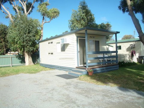 Elliston Waterloo Bay Tourist Park - Tourism Guide 9