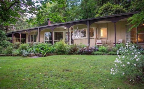 Sunflower Cottage - Travel Agents 4