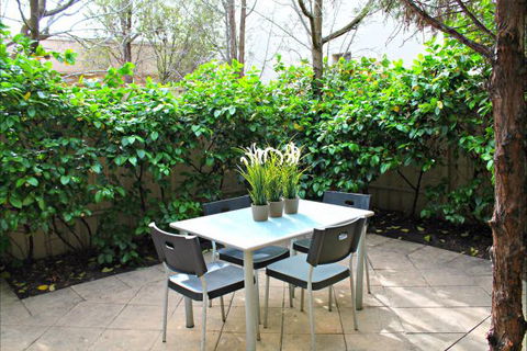 ADELAIDE DRESSCIRCLE APARTMENTS - THE PALMS APARTMENTS KENT TOWN - Tourism Guide 6